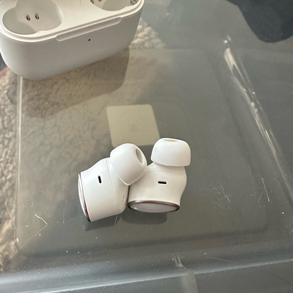 1MORE Evo Earbuds with noise cancellation - Picture 2 of 5